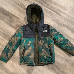 The North Face reversible coat- 5T